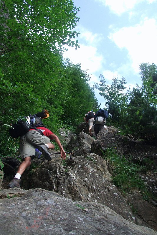 2008-07-10,09-10-10,un peu de crapahute.jpg
